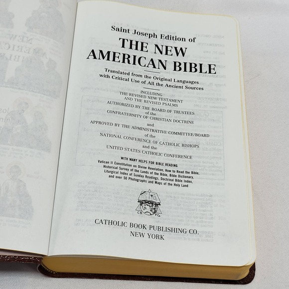 Pair of The New American Bibles: Saint Joseph Edition and 2001 American Standard - Picture 8 of 16